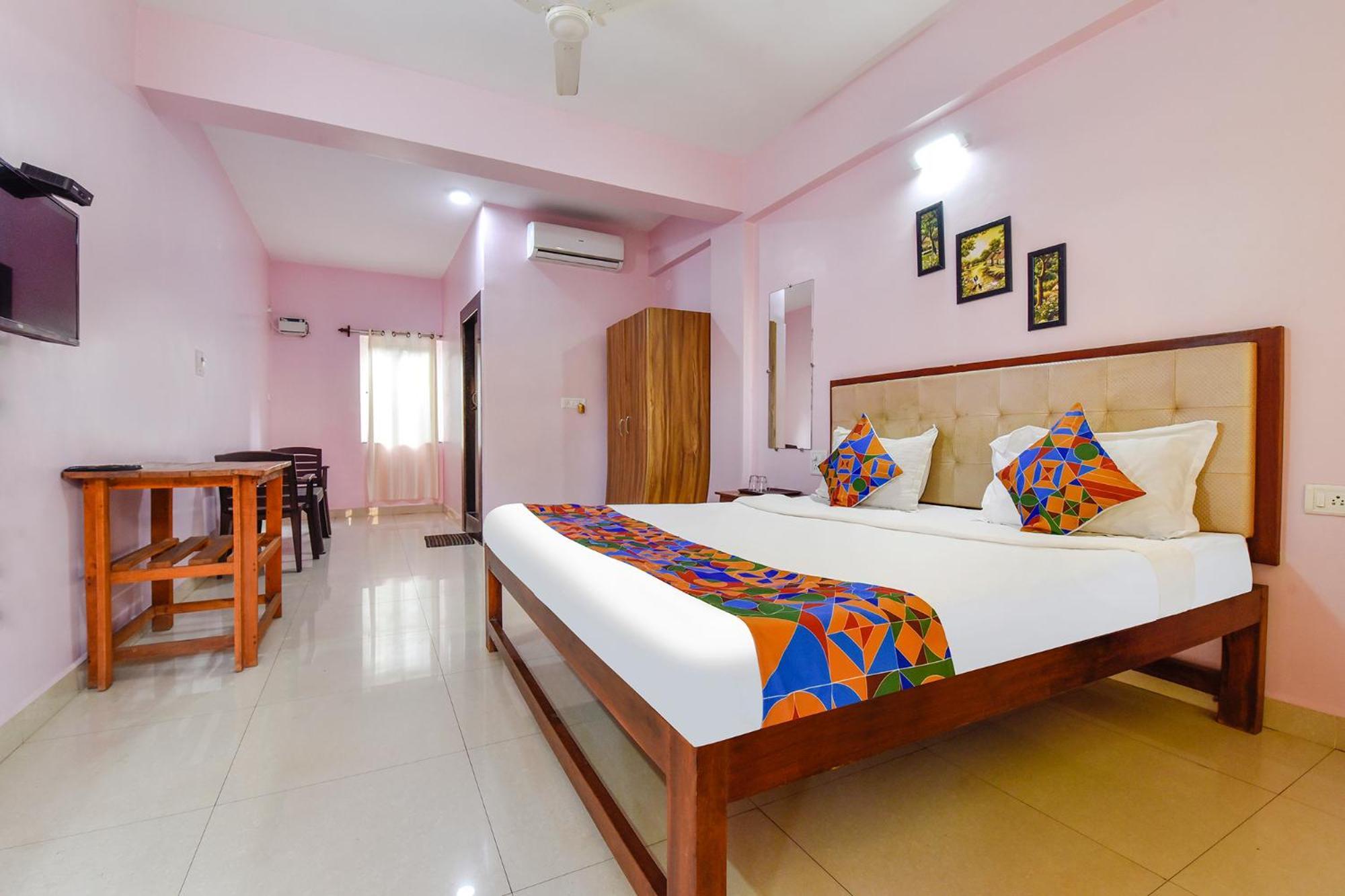 Fabexpress Morjim Paradise - Nr Morjim Beach Ngoại thất bức ảnh